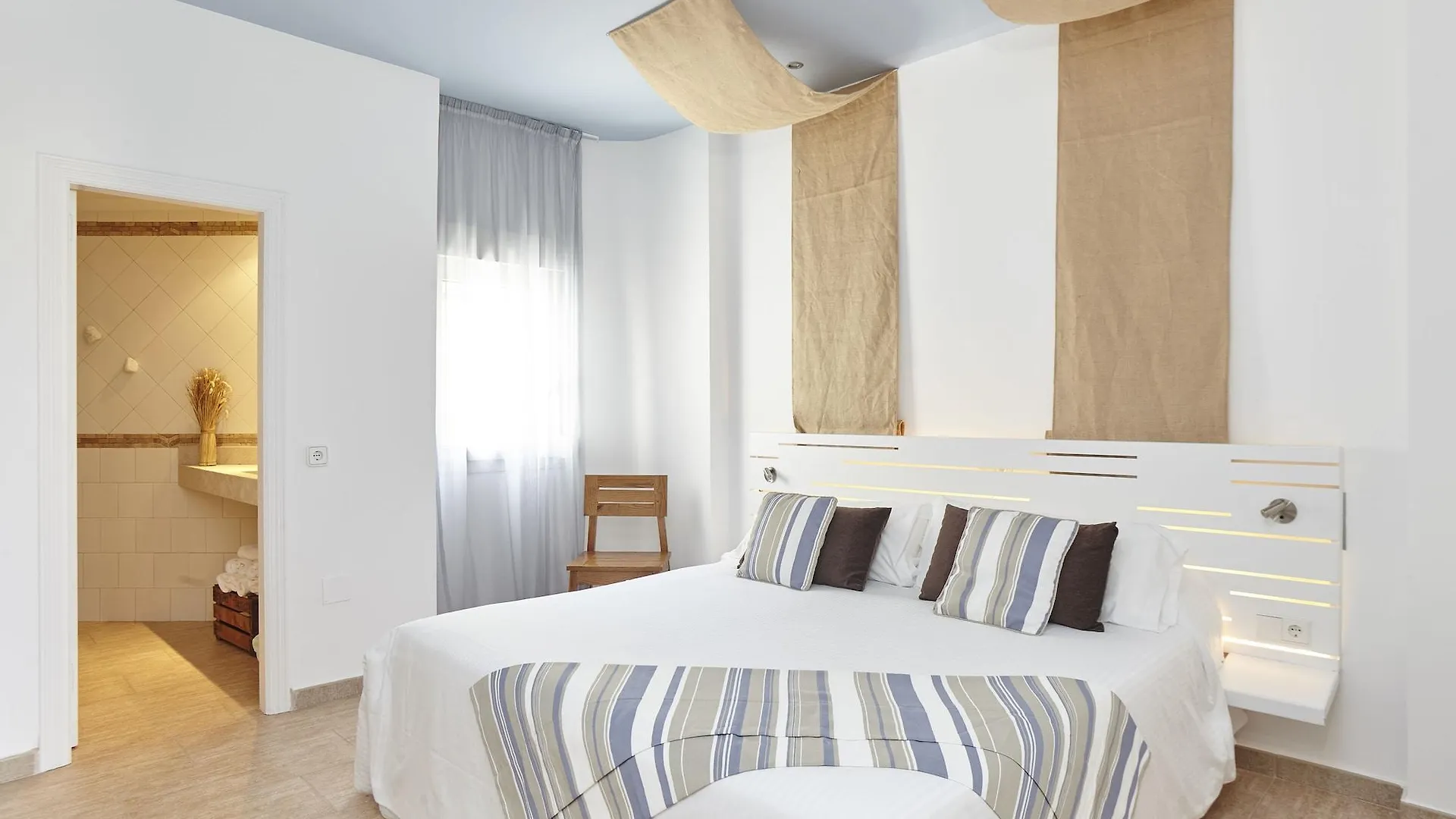 Apartamentos Castavi Es Pujols 0*,  Spain